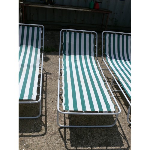 101 - 3 RETRO FOLDING GARDEN LOUNGERS WITH GREEN STRIPE FABRIC AND METAL FRAMES, EXCELLENT ORDER