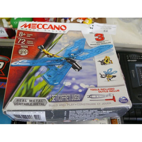 84 - 5 VARIOUS BOXED MECCANO KITS