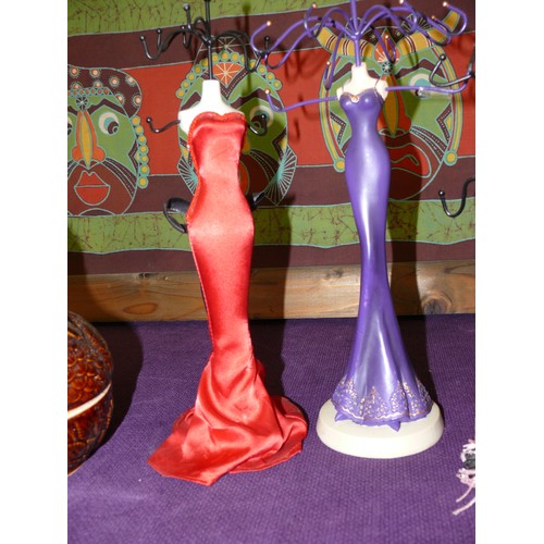 110 - 3 DECORATIVE JEWELLERY MANNEQUINS