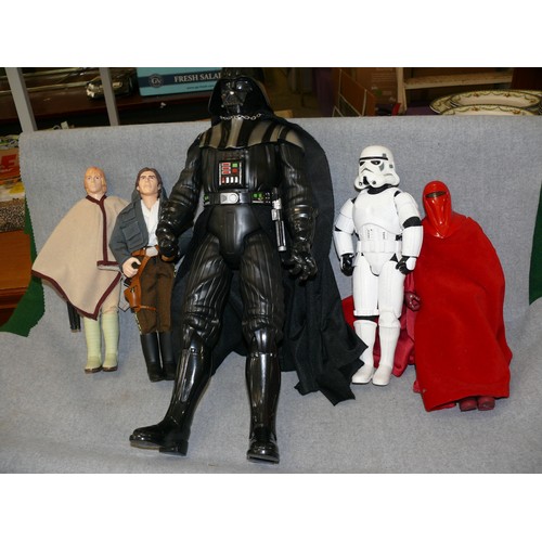 121 - 5 STAR WARS FIGURES INCLUDING 20