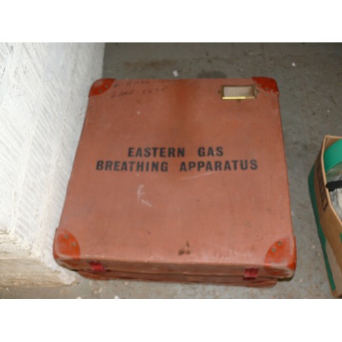 131 - 2 SETS OF BREATHING APPARATUS AND A VINTAGE CASE