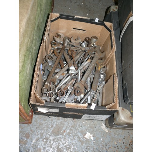 133 - A LARGE QUANTITY OF VARIOUS SIZE SPANNERS