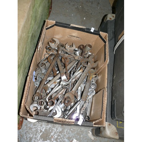 133 - A LARGE QUANTITY OF VARIOUS SIZE SPANNERS