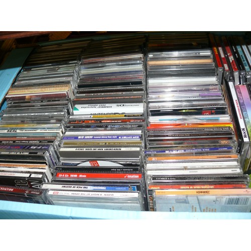 174 - A LARGE SELECTION OF GOOD CD'S TO INCLUDE BLONDIE, GUNS N' ROSES, AMY WINEHOUSE, BEYONCE, SGT PEPPER... 