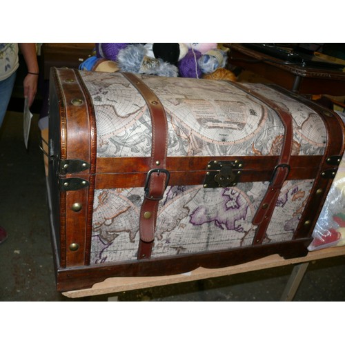 178 - A VERY NICE LARGE VINTAGE STYLE WOODEN GLOBE STORAGE CHEST