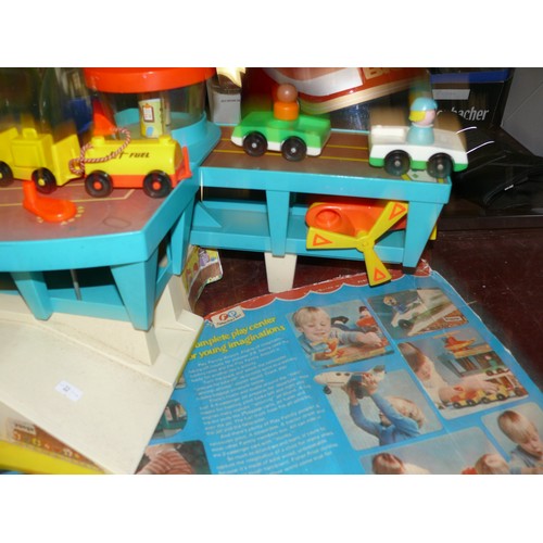 207 - VINTAGE FISHERPRICE PLAYCENTRE AIRPORT