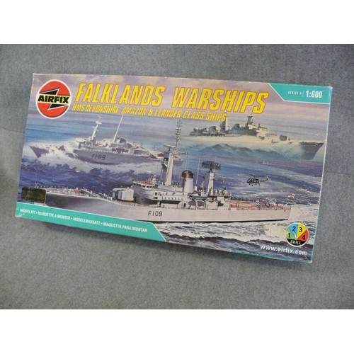 215 - AIRFIX FALKLANDS WARSHIPS MODEL KIT 1:600 SCALE HMS DEVONSHIRE, AMAZON & LEANDER CLASS SHIPS