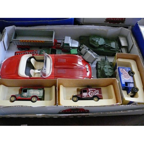 195 - A BOX OF COLLECTORS VEHICLES TO INCLUDE BURAGO, DINKY, LLEDO ETC