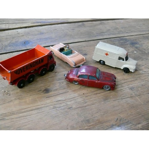 206 - A WOODEN BOX OF MINIATURE VEHICLES BY LESNEY, MATCHBOX ETC