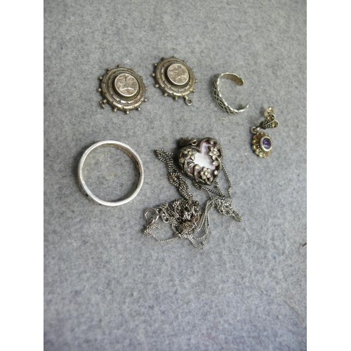 29 - COLLECTION OF SILVER JEWELLERY - A LOVELY CHAIN AND PENDANT WITH PINK STONE, ANOTHER CHAIN, TWO RING... 