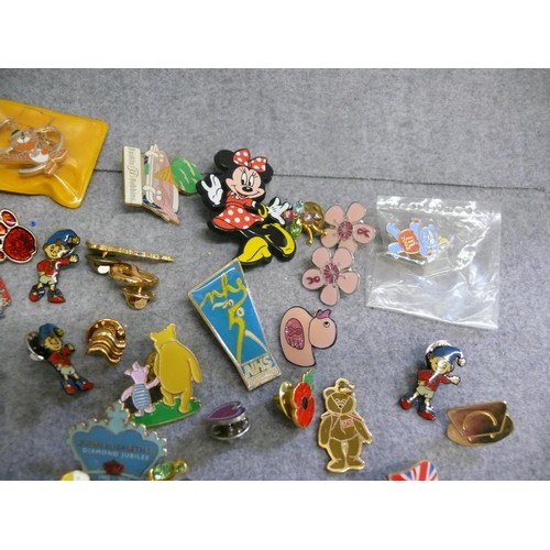 37 - A BOX OF BADGES ALL SORTS - DISNEY, RUPERT BEAR, NODDY LOTS