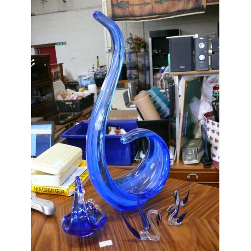 250 - 5 BEAUTIFUL BLUE GLASS BIRD ORNAMENTS