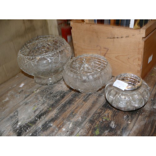 395 - 3 CRYSTAL ROSE BOWLS, STAGGERED SIZES