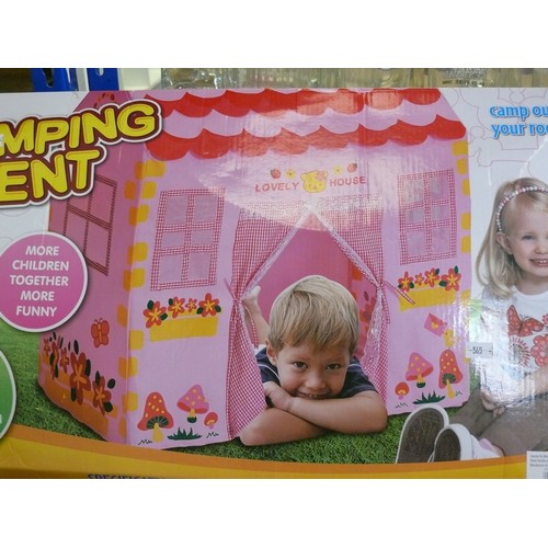 416 - CHILDS PINK PLAY TENT IN BOX AND A WOODEN FIRE ENGINE FULL OF TOYS