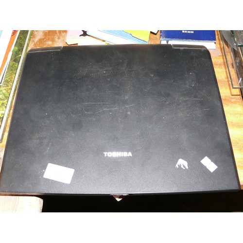 417 - TOSHIBA LAPTOP