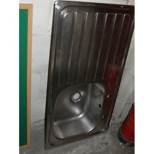 431 - STAINLESS STEEL SINK