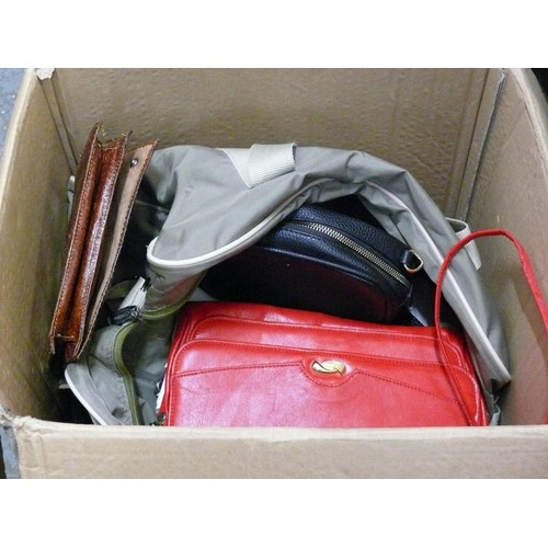 272 - A NICE SELECTION OF GOOD QUALITY HANDBAGS, EVENING BAGS, SPARKLY PURSE ETC