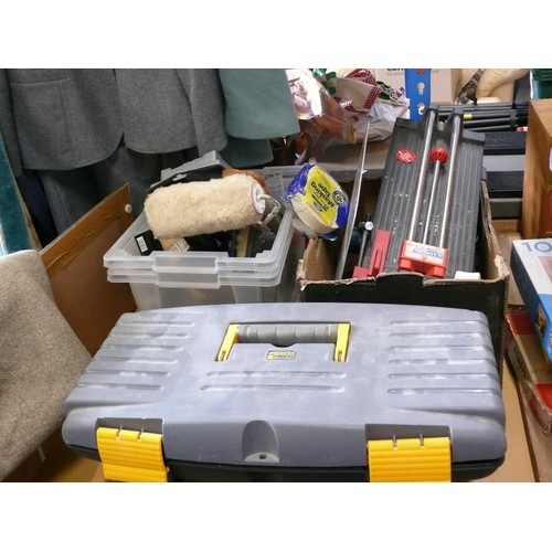 276 - A LARGE TOOLBOX WITH CONTENTS OF VARIOUS TOOLS PLUS 2 FURTHER BOXES OF TOOLS AND DECORATING ITEMS