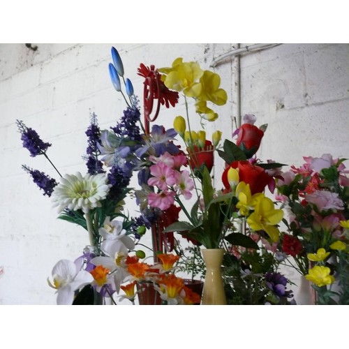 293 - A NICE LARGE SELECTION OF ARTIFICIAL FLOWERS