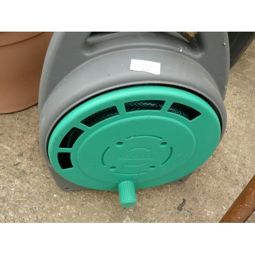 327 - GARDEN HOSE REEL