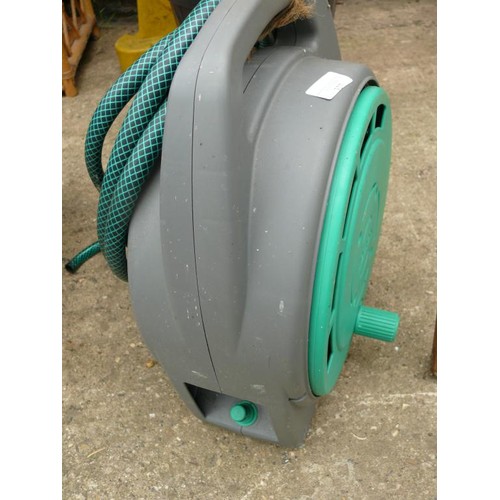 327 - GARDEN HOSE REEL