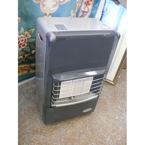 382 - A SUPERSER GAS HEATER WITH A FULL BOTTLE OF GAS