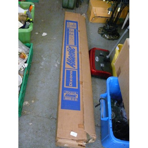 387 - PROJECTOR SCREEN DIXONS ALTANTIC UNIVERSAL 50