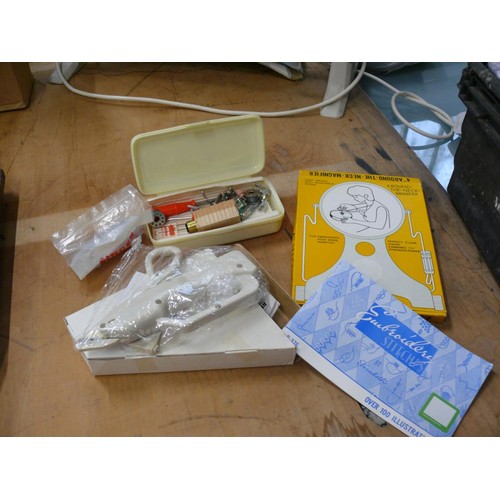 243 - A SINGER SEWING MACHINE BOX OF PARTS PLUS A PAIR OF BATTERY OPERATED SCISSORS AND A 4