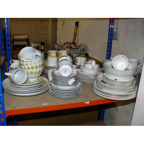 450 - SHELF OF MIXED PART TEASETS