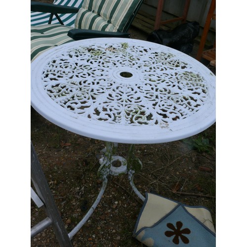 306 - ORNATE WROUGHT IRON GARDEN TABLE