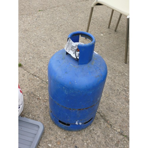 324 - 7.5KG BUTANE GAS BOTTLE -FULL