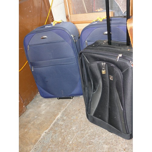 340 - 3 GOOD QUALITY TROLLEY SUITCASES