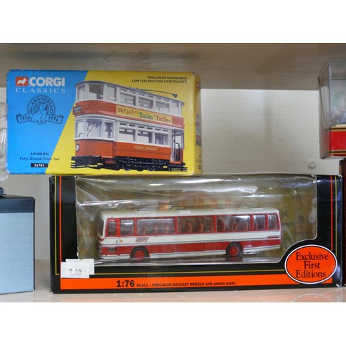 78 - 5 DIECAST VEHICLES CONSISTING OF AN ATLAS KASSBOHRER SETRA S8 ON PLINTH CORGI LONDON TRAM, GILBOW CO... 