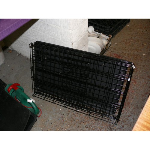 127 - A LARGE METAL DOG CRATE