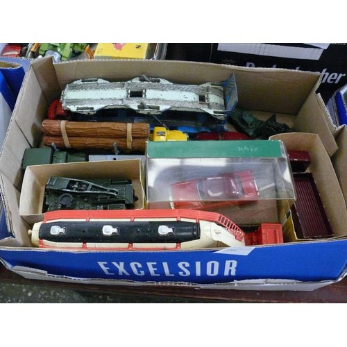 191 - A BOX OF COLLECTORS VEHICLES TO INCLUDE KELLOGGS MATCHBOX TANKER, CORGI, DINKY ETC