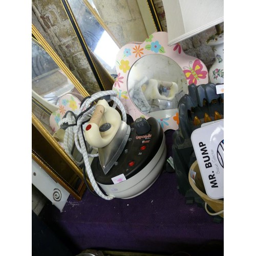 380A - A VERY LARGE SELECTION OF GOOD QUALITY CAR BOOT ITEMS TO INCLUDE KITCHENWARE, SILVER PLATE, ANNE GED... 