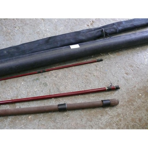 475 - 2 X FISHING RODS PREMIER CARP ROD 3.3M 2 SECTION AND A CRUISADER 10FT MATCH ROD, MODEL 2395302