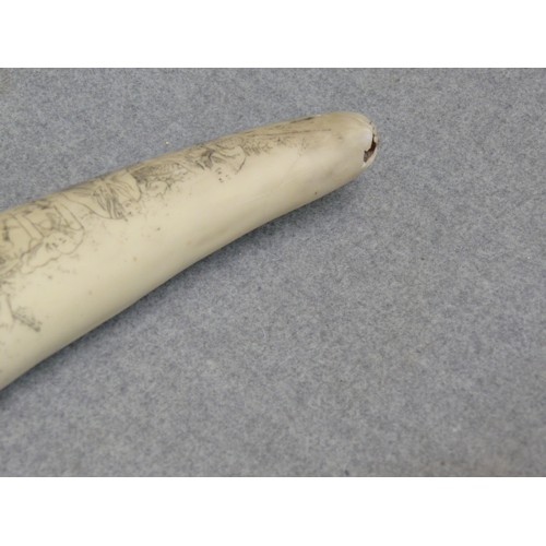 2 - A LARGE ORIENTAL IVORINE HORN WITH BEAUTIFUL SCRIMSHAW DECORATION