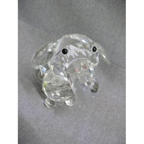 8 - A VERY LARGE CRYSTAL GLASS DOGGY IN THE STYLE OF SWAROVSKI