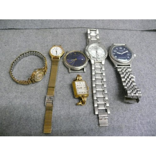 47 - A COLLECTION OF WATCHES IN NEED OF BATTERIES