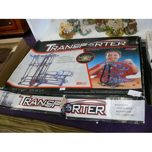 95 - A BATTERY OPERATED TRANSPORTER SYSTEM,  CONTENTS APPEAR BRAND NEW