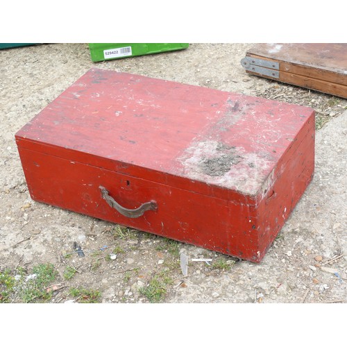 316A - RED WOODEN TOOL BOX