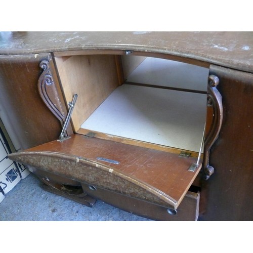 383 - VINTAGE WOODEN BEAUTILITY COCKTAIL SIDEBOARD