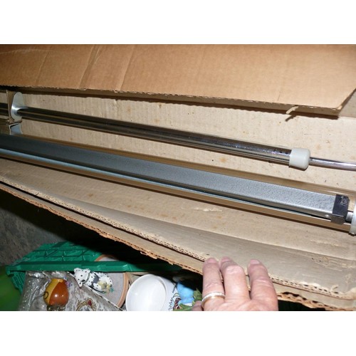 387 - PROJECTOR SCREEN DIXONS ALTANTIC UNIVERSAL 50