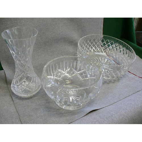 67 - A LOVELY BLUE GLASS BOWL, PLUS 2 HEAVY CRYSTAL BOWLS AND A VASE