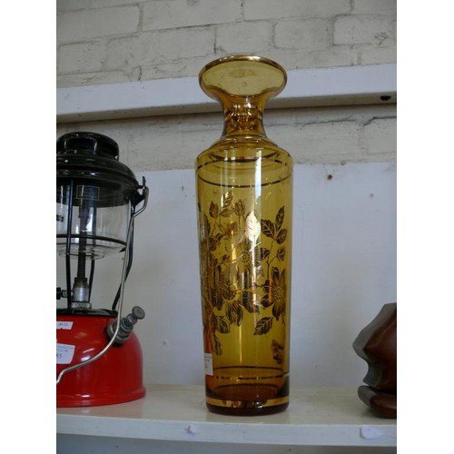 84 - A LOVELY VINTAGE AMBER GLASS VASE WITH FLORAL GILT DECORATION