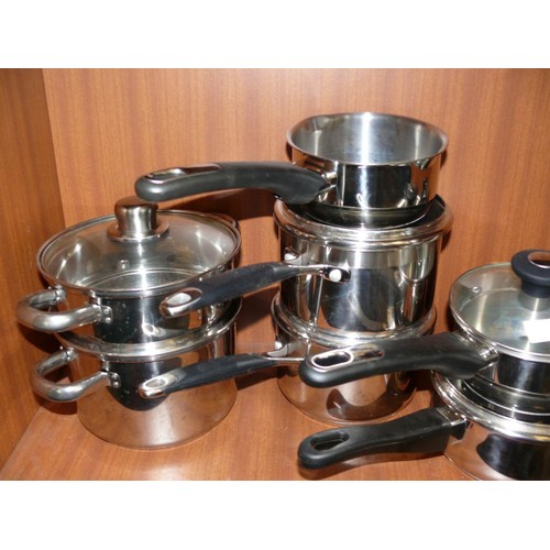 152 - A SHELF OF GOOD QUALITY SAUCEPANS TO INCLUDE SOME SETS