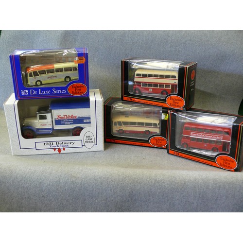 93 - TRAY OF DIECAST VEHICLES INCLUDING ERTL 1931 DELIVERY TRUCK BANK PLUS 4 X GILBOW BUSES, HARRINGTON C... 