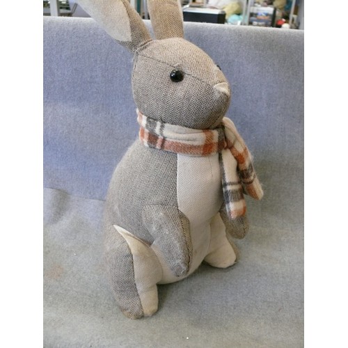 109 - A CAT DRAFT EXCLUDER AND A HARE DOOR STOP