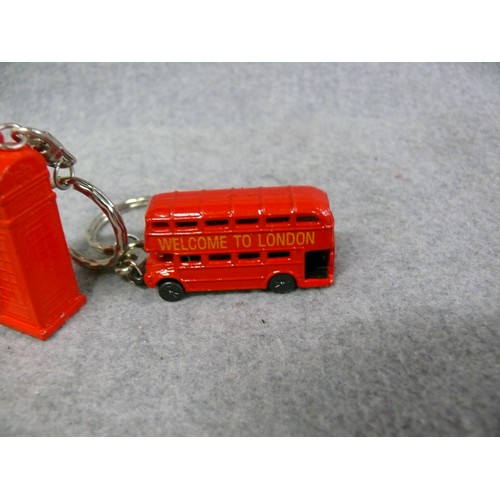 218 - 3 LONDON THEMED KEYRINGS BUS, POSTBOX AND TELEPHONE BOX IN METAL